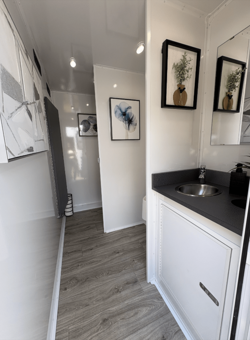 5-Stall Luxury exterior view
